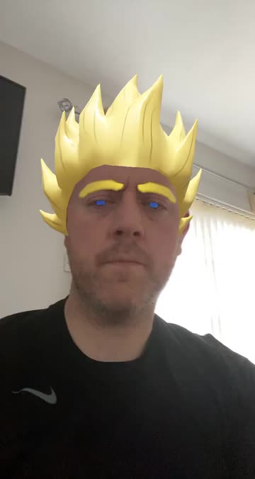 Preview for a Spotlight video that uses the Yellow Spiky Hair Lens