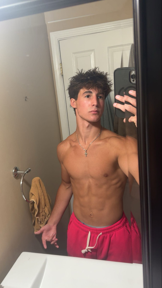 evan_gosz44