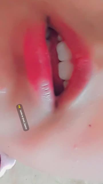 Preview for a Spotlight video that uses the KISS ME Lens