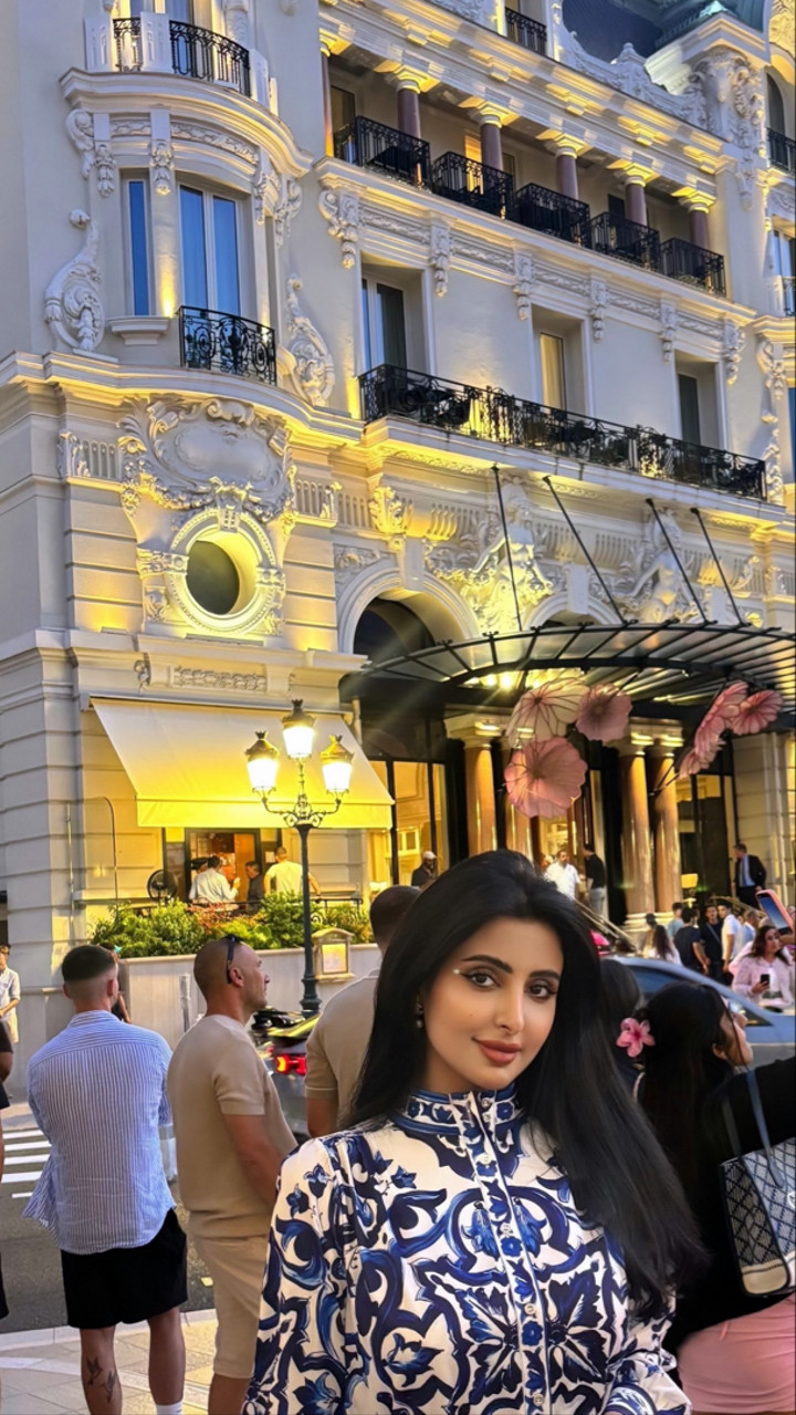 محتوى سناب شات لـ الجوهرة السبيعي في باريس 🇫🇷?