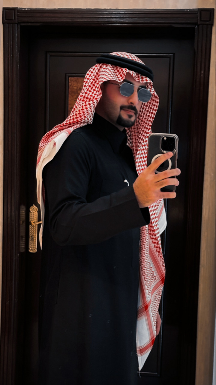 محتوى سناب شات لـ Talal. Q