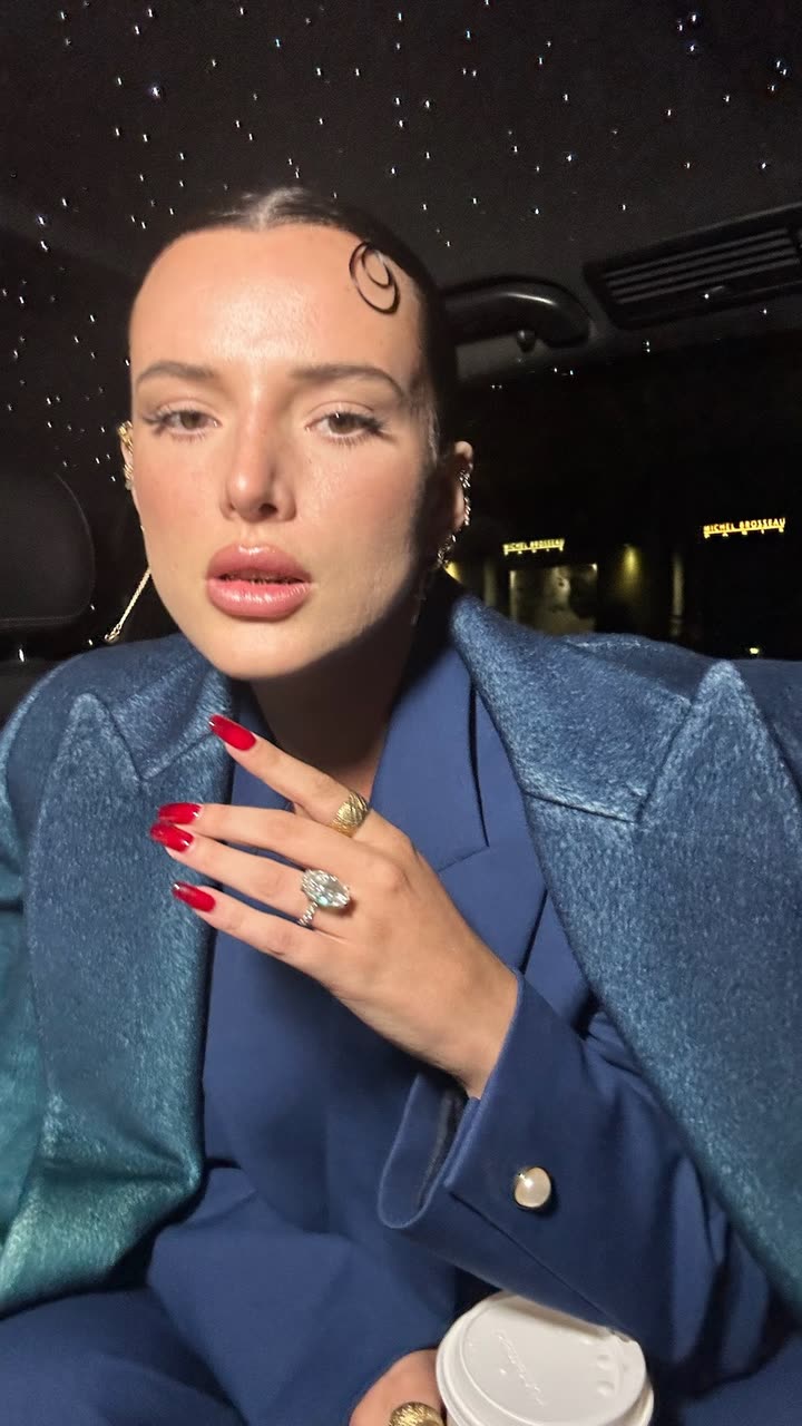 محتوى سناب شات لـ Bella Thorne