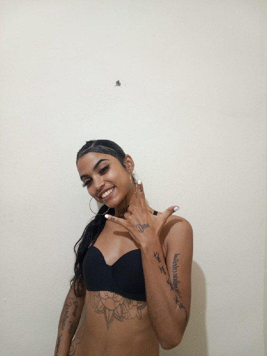 lareynazendeya0