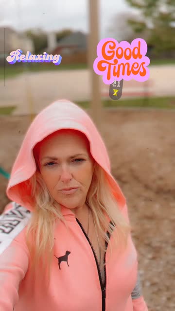 Preview for a Spotlight video that uses the 60s Babyface Lens