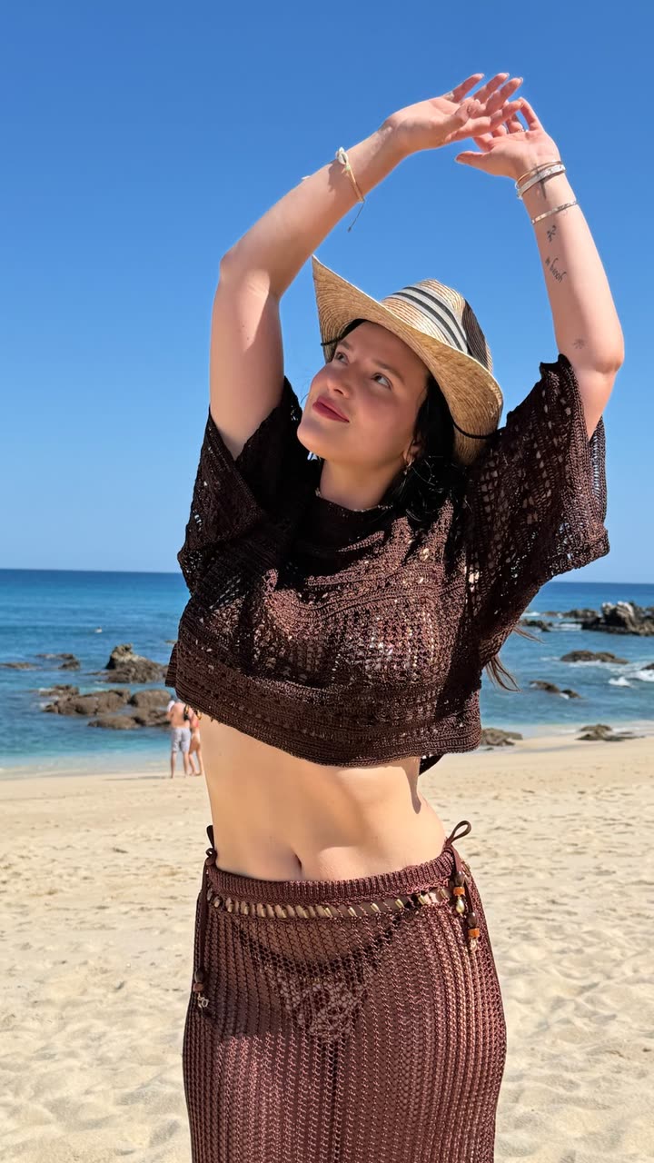 محتوى سناب شات لـ Bella Thorne