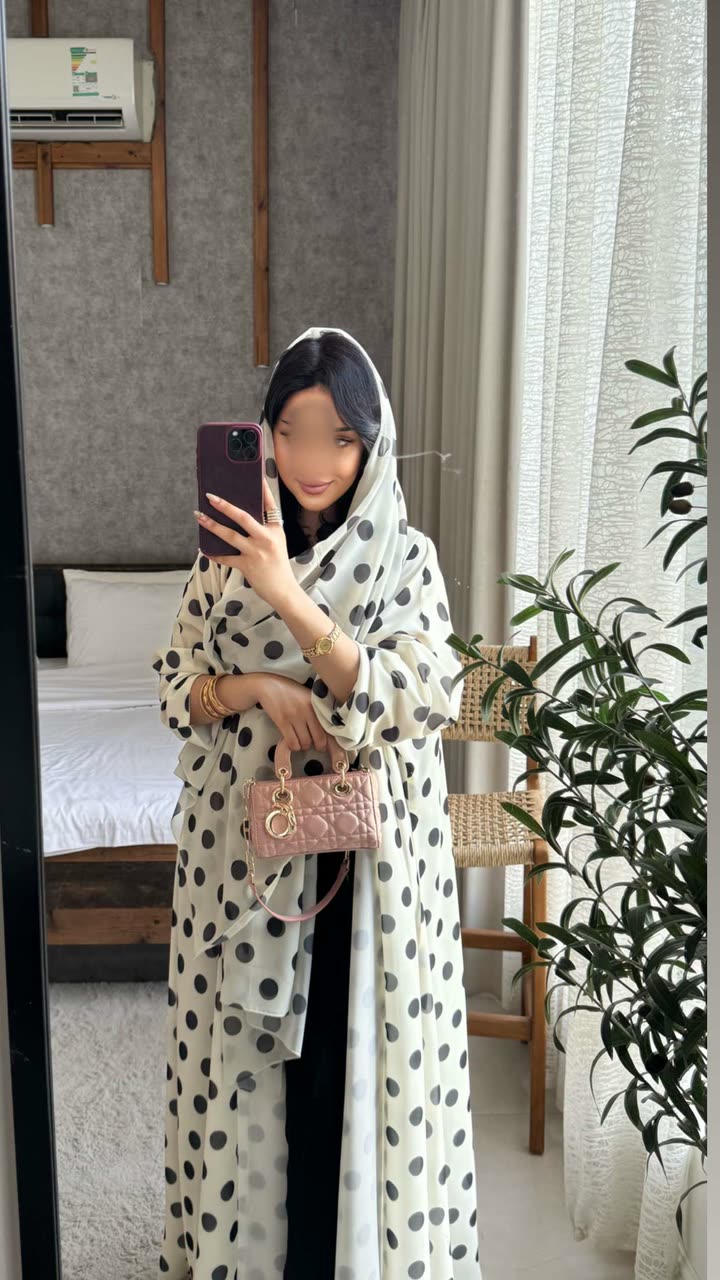 محتوى سناب شات لـ ام قمّر🍒.