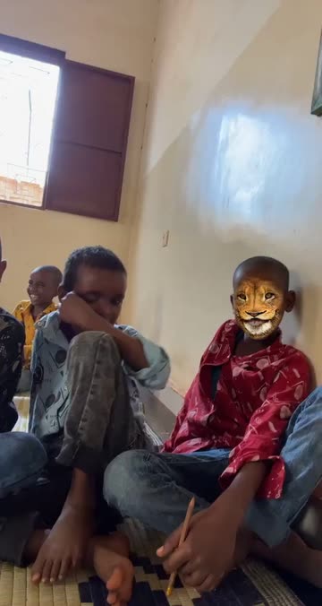 Preview for a Spotlight video that uses the Lion Face Lens