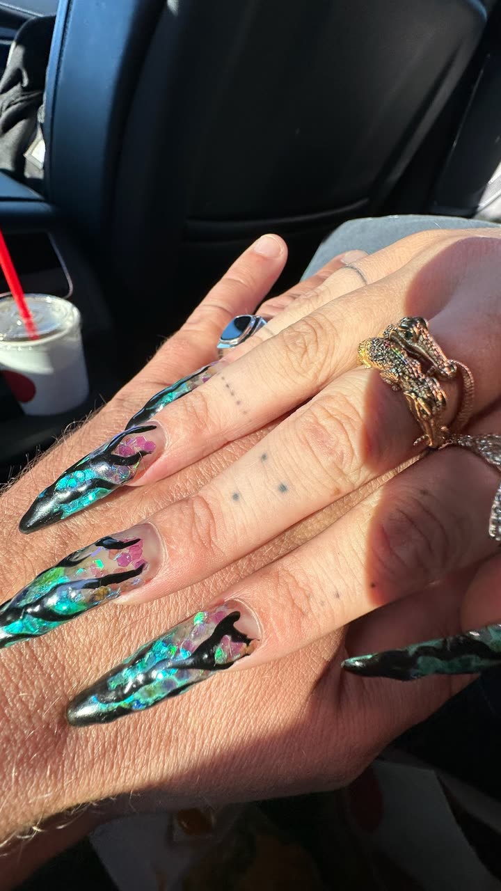 محتوى سناب شات لـ Bella Thorne