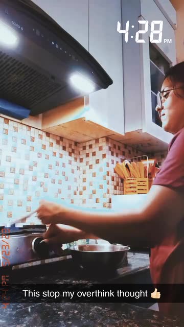 Preview for a Spotlight video that uses the huji Lens