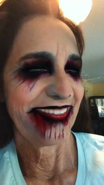 Preview for a Spotlight video that uses the clown mask Lens