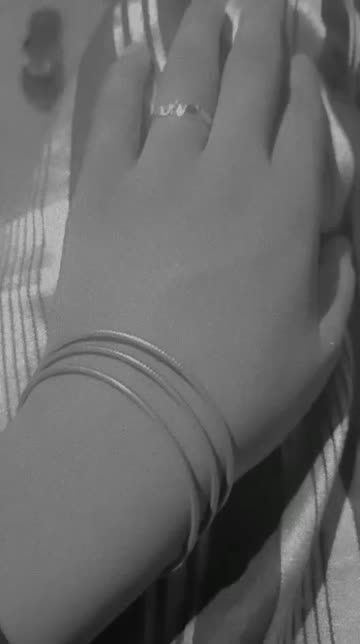 Preview for a Spotlight video that uses the MACBOOK EFFECT Lens