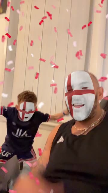 Preview for a Spotlight video that uses the England  Team Lens