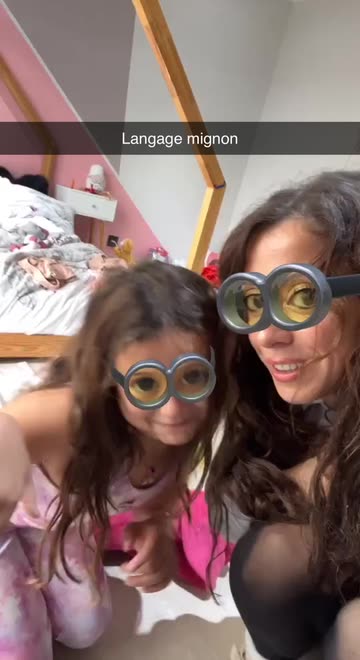Preview for a Spotlight video that uses the Minion Glasses Lens