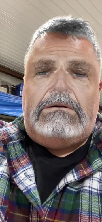 Preview for a Spotlight video that uses the Interesting Man Lens
