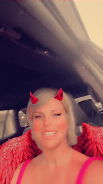 Preview for a Spotlight video that uses the Cute Horns Costume Lens