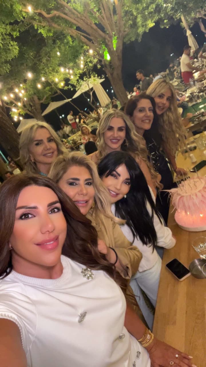 محتوى سناب شات لـ raghida Chalhoub