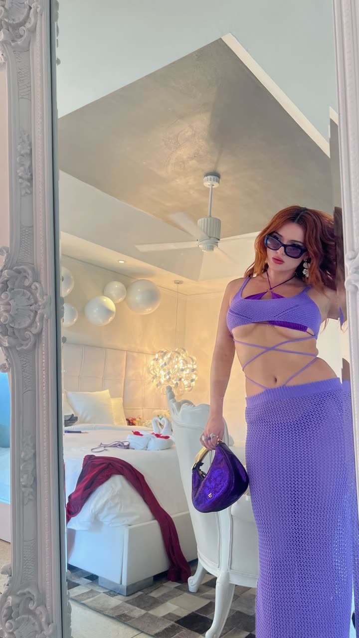 محتوى سناب شات لـ Bella Thorne