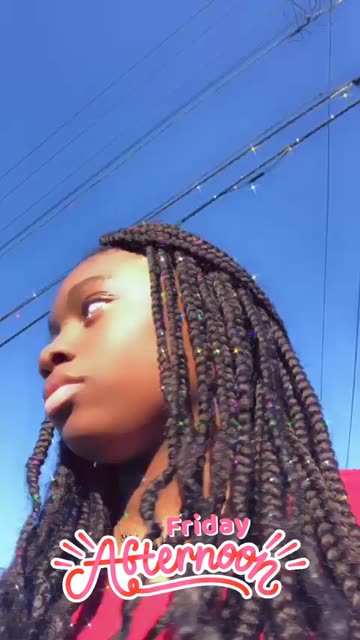 Preview for a Spotlight video that uses the baddie indie bling Lens