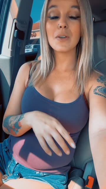 Preview for a Spotlight video that uses the MiguelxGrain Lens