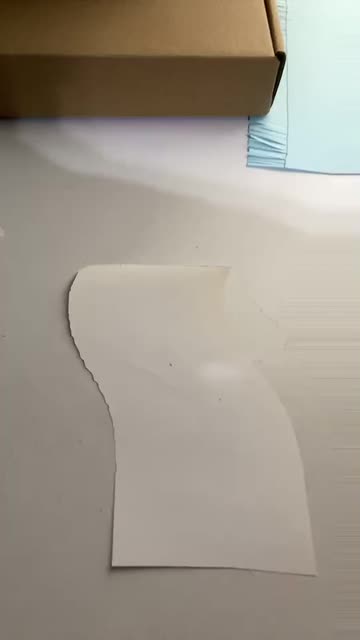Preview for a Spotlight video that uses the Wacky Mirror Lens