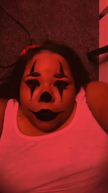 Preview for a Spotlight video that uses the Clown Babe Lens