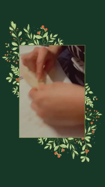 Preview for a Spotlight video that uses the Green Holiday Frame Lens
