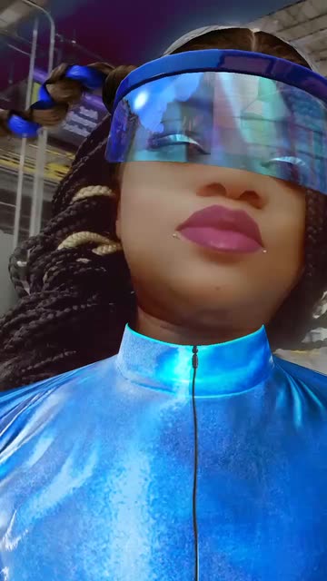 Preview for a Spotlight video that uses the Blue Cyber Look Lens