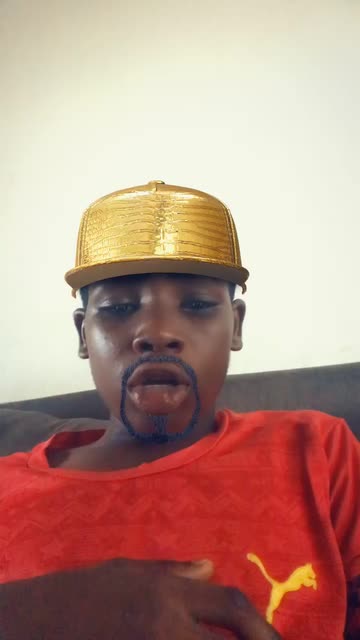 Preview for a Spotlight video that uses the Golden Cap Lens