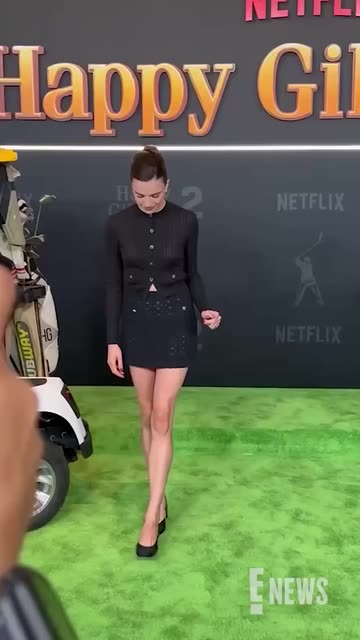 Margaret Qualley brought her A-game to the Happy Gilmore 2 premiere.