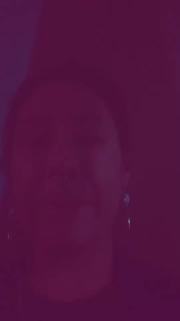 Preview for a Spotlight video that uses the Chubby Cheeks Lens
