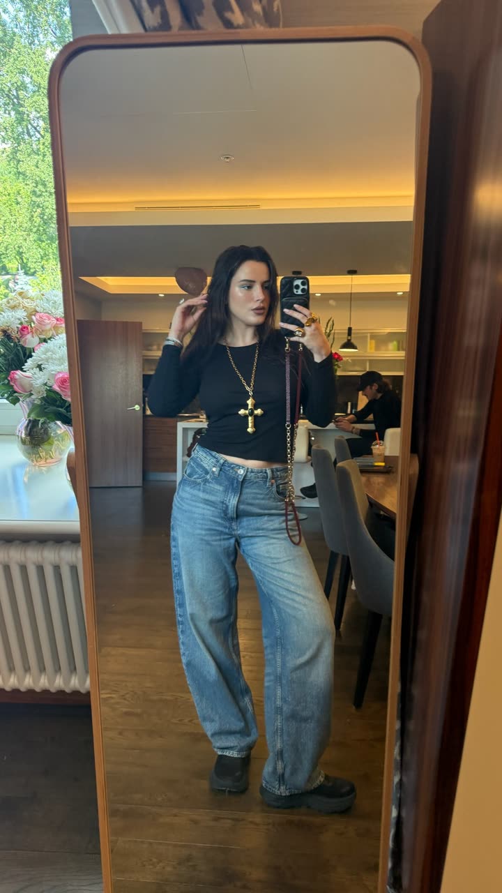 محتوى سناب شات لـ Bella Thorne