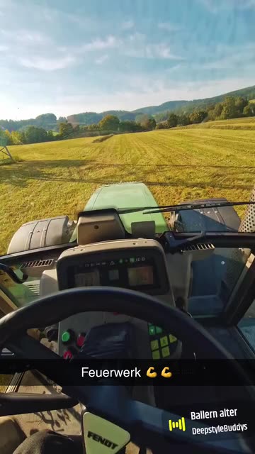 Preview for a Spotlight video that uses the Summer Vibes Lens