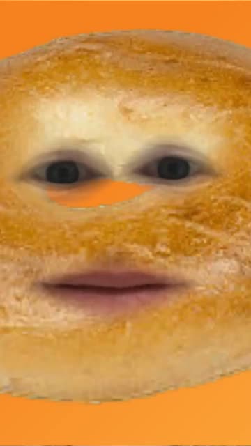 Preview for a Spotlight video that uses the bagel face Lens
