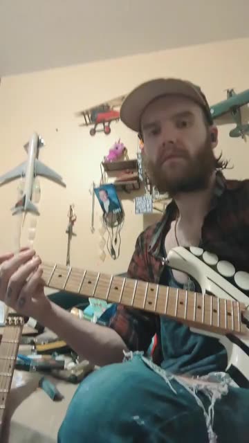Preview for a Spotlight video that uses the blue devil horns 1 Lens