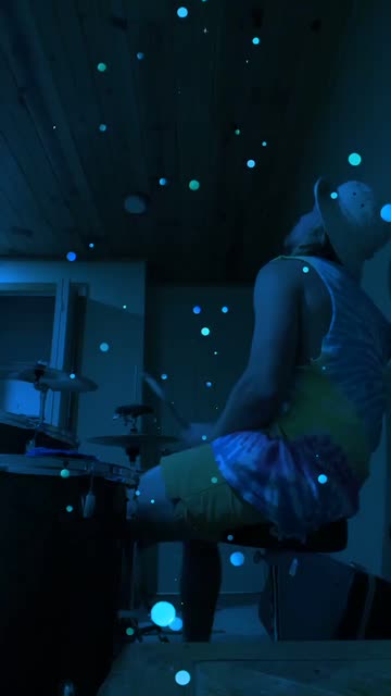 Preview for a Spotlight video that uses the Glowing Tears Lens