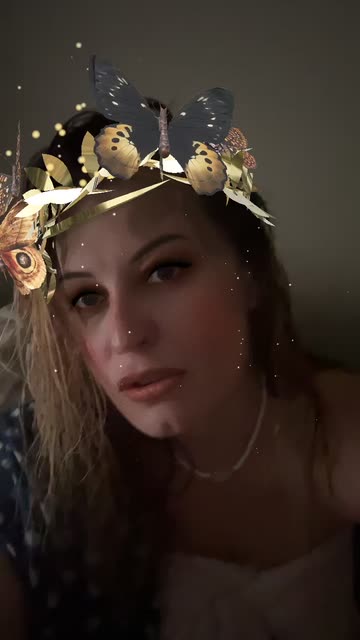 Preview for a Spotlight video that uses the Gold Butterflies Lens