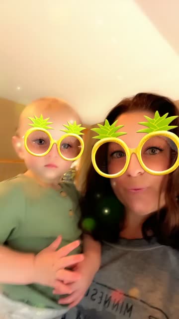 Preview for a Spotlight video that uses the Pineapple Glasses Lens