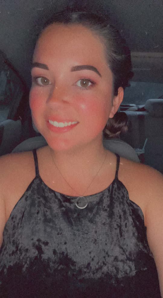 Ashley (@ash.thicc) | Snapchat Stories, Spotlight & Lenses