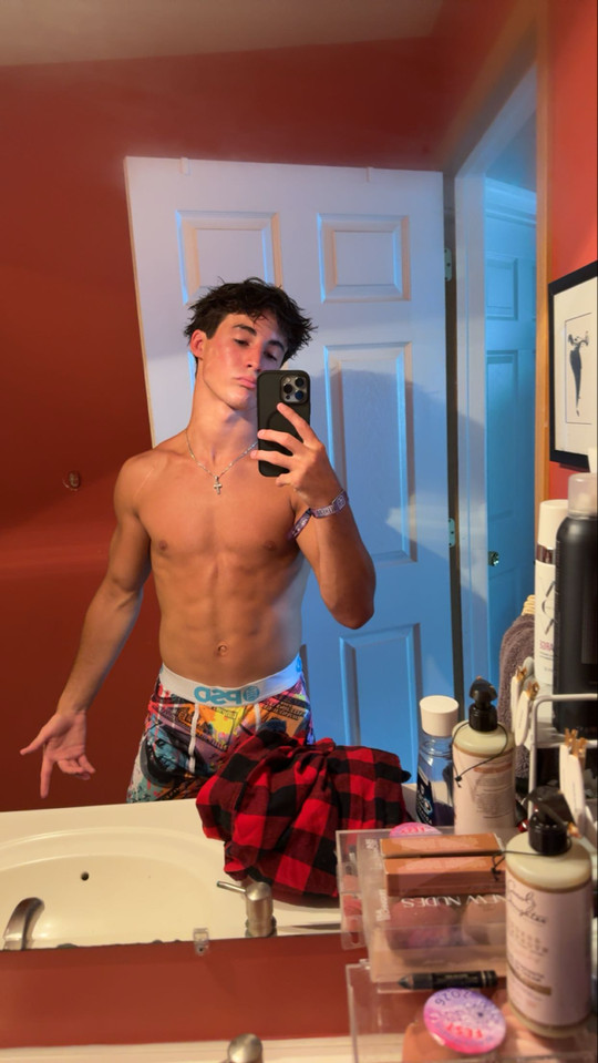 evan_gosz44