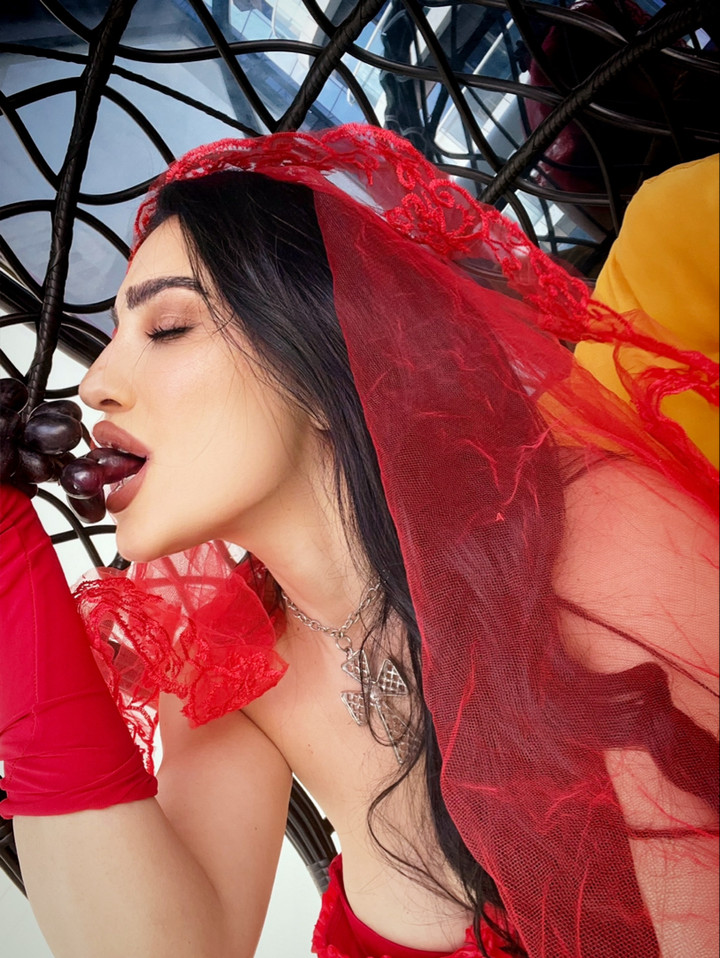 محتوى سناب شات لـ carole atieh