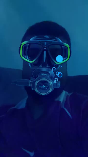 Preview for a Spotlight video that uses the Scuba Diving Fun Lens