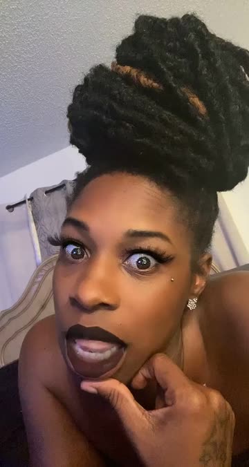 Preview for a Spotlight video that uses the BlackMakeup Lens