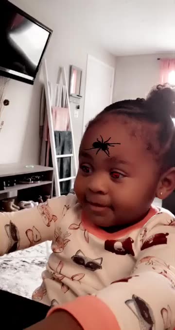 Preview for a Spotlight video that uses the Crawling Tarantula Lens