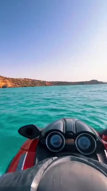 Preview for a Spotlight video that uses the Upload Photo Video Lens