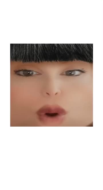 Preview for a Spotlight video that uses the Big Face Lens