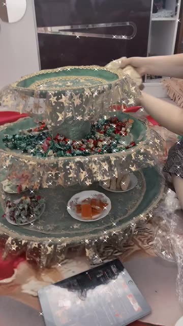 Preview for a Spotlight video that uses the SOFT-CHERRY KIRA Lens