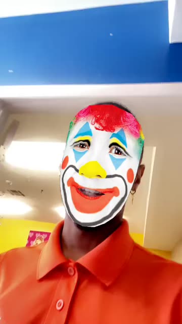 Preview for a Spotlight video that uses the Clown Lens