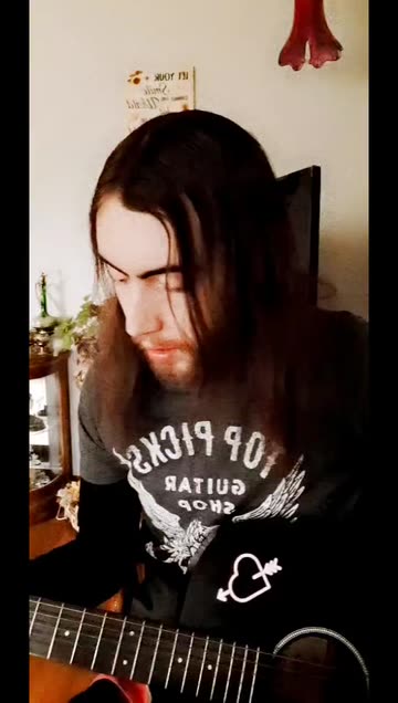 Preview for a Spotlight video that uses the PINEAPPLE JUICE Lens