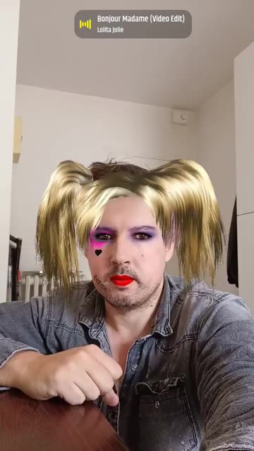 Preview for a Spotlight video that uses the Harley Quinn 3D Lens