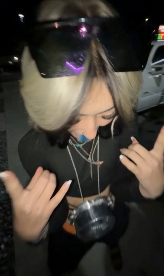 chloejr63